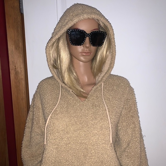 Brooklyn Cloth Women’s Teddy Hoodie Tan Medium - Picture 3 of 11
